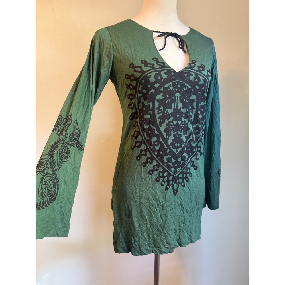 Earthbound Green Mandala shirtTop Keyhole Long Sleeve Boho M whimsigoth festival